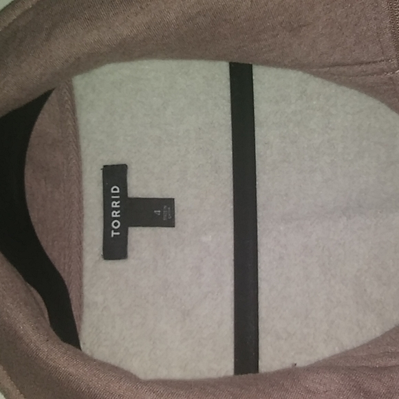 Plus Torrid 4. Zip jacket. pinkish. New with out tags. - Picture 2 of 7